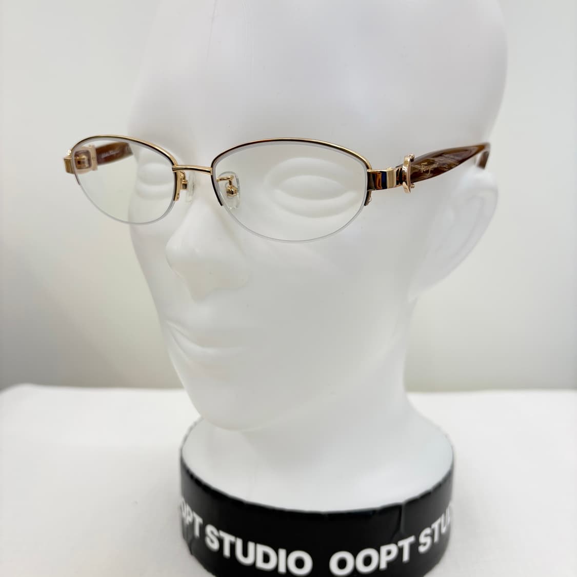 FERRAGAMO 페레가모 골드 오벌형 반무테 상품이미지6