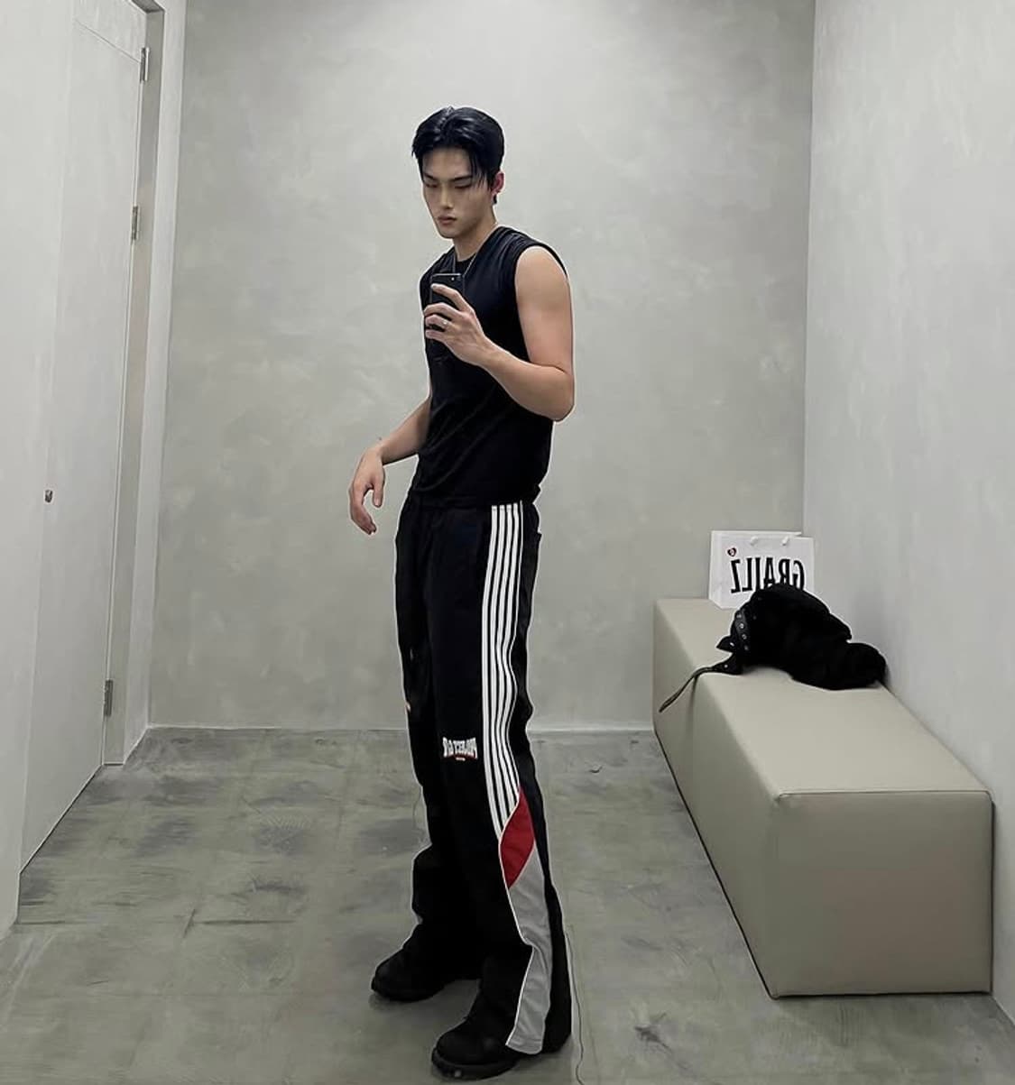 그레일즈 트렉팬츠 상품이미지1