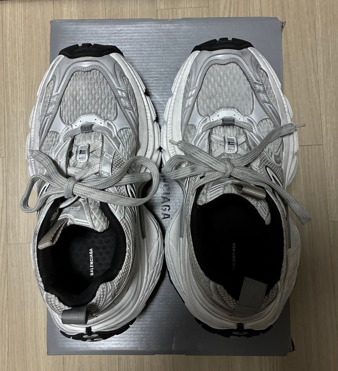 발렌시아가 10xl 화이트 (40) 상품이미지4