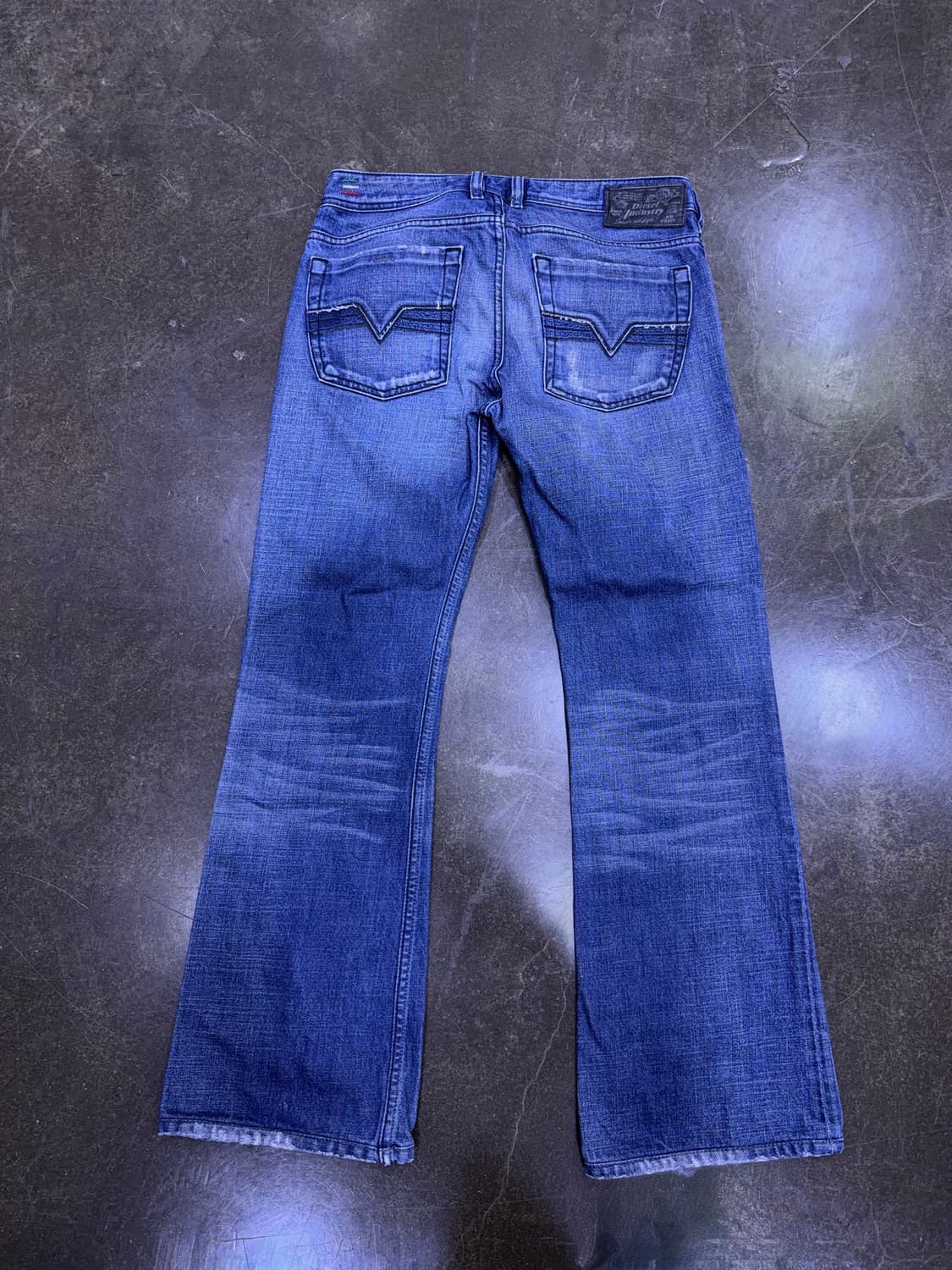 디젤 자탄 플레어핏 슬림 부츠컷 빈티지 워싱 데님팬츠 29 상품이미지2