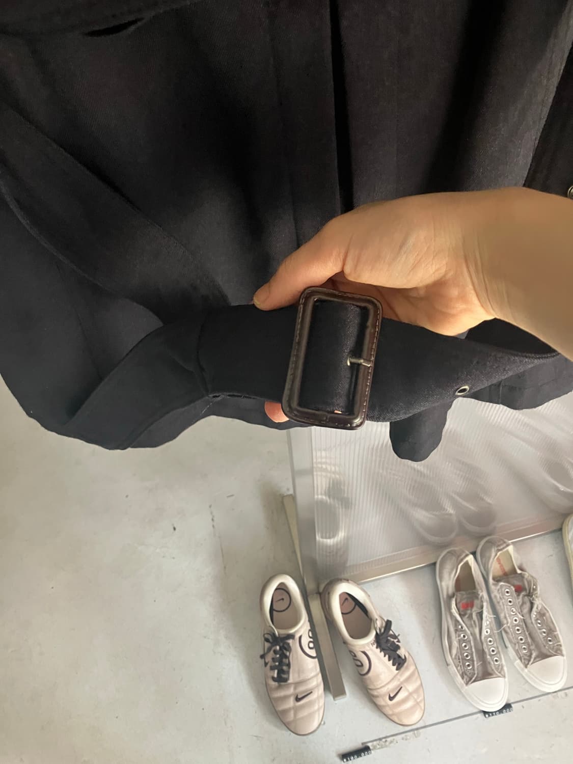 꼼사이즘 블랙 스탠다드 싱글 미디코트 상품이미지5