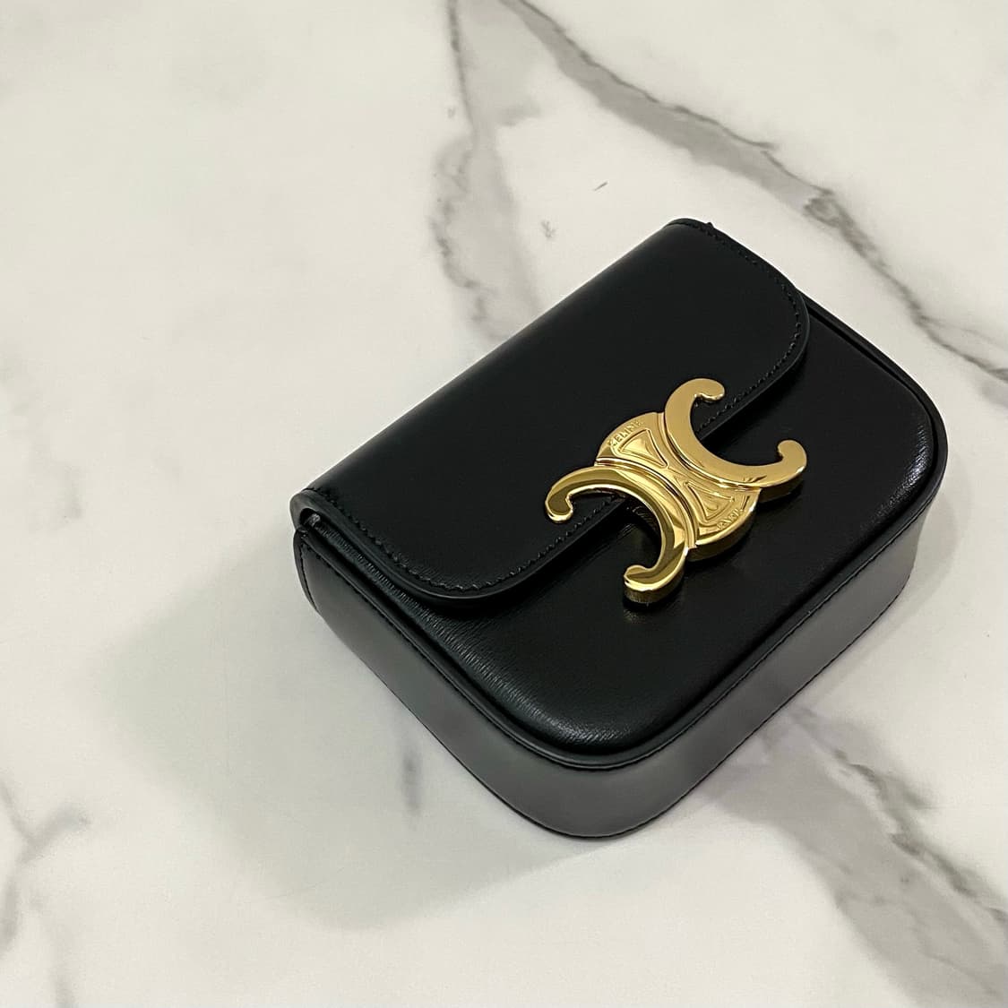 거의새것 셀린느 미니 클로드 샤이니 카프스킨 블랙 여성 가방 상품이미지3