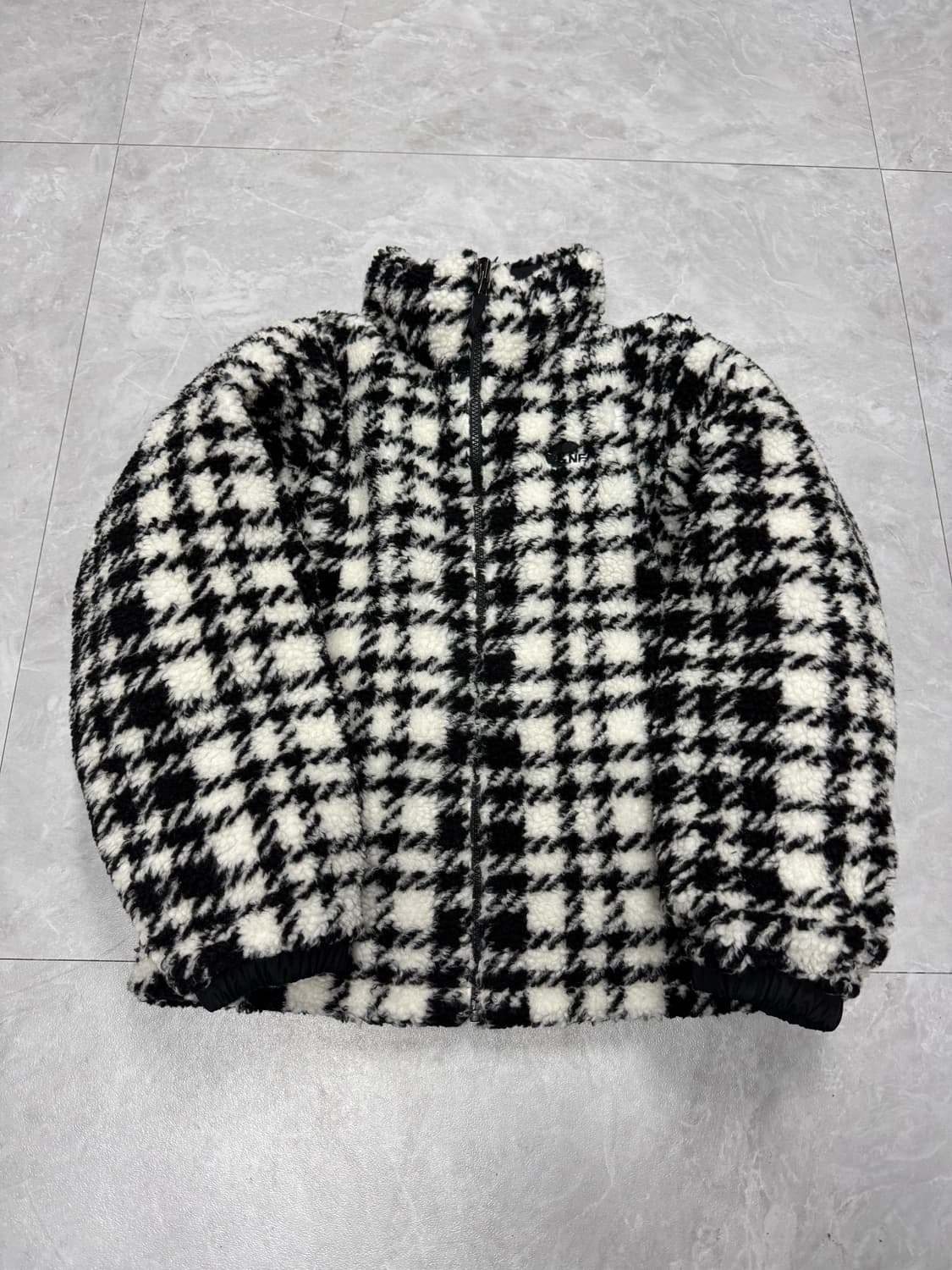 네파 리버시블 구스다운 상품이미지1