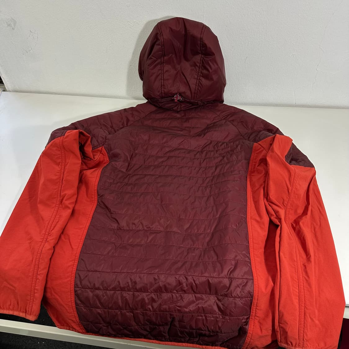 100 DEUTER 도이터 브라운 경량패딩 상품이미지5