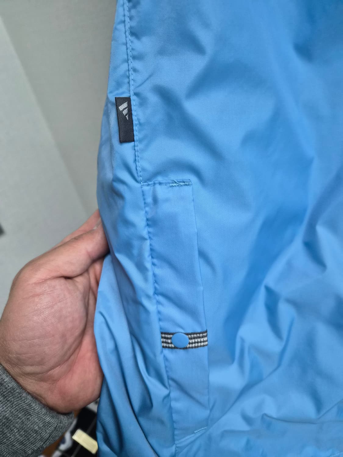 115) 아디다스 staff 레인자켓 팝니다 상품이미지4