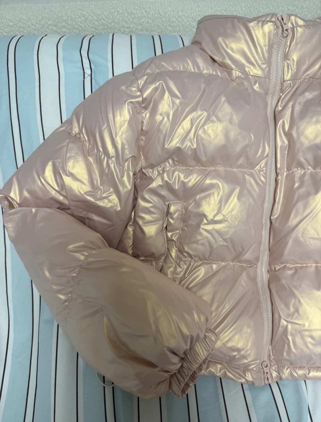 라퍼지 포 우먼 글로시 크롭 푸퍼 패딩 pink 상품이미지2