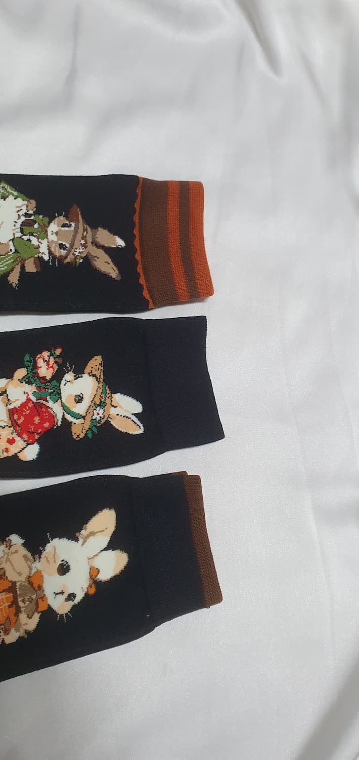 브라운 블랙 레드 동물패턴 토끼 버섯 딸기 양말 상품이미지4