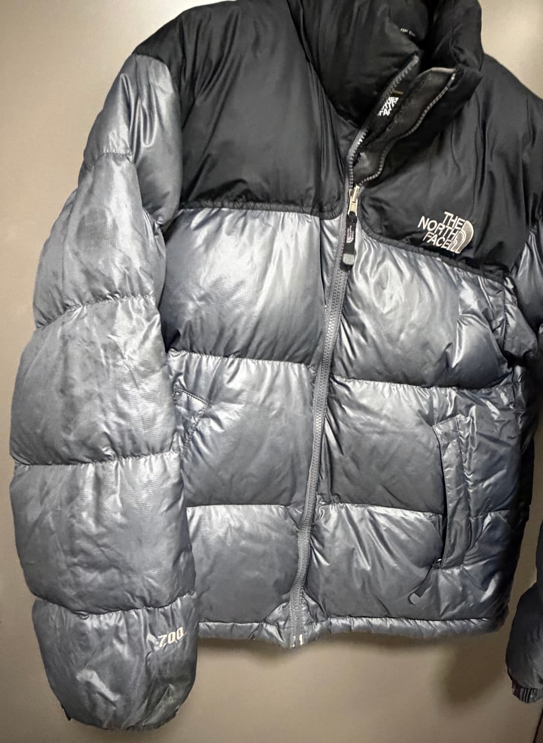 노스페이스 700 구형 눕시 패딩 블랙/실버 상품이미지2