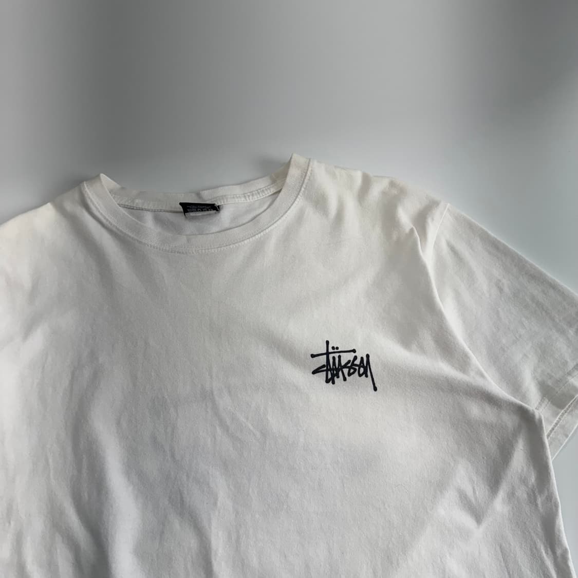 Stussy 스투시 블랙 백로고 화이트 반팔 상품이미지4