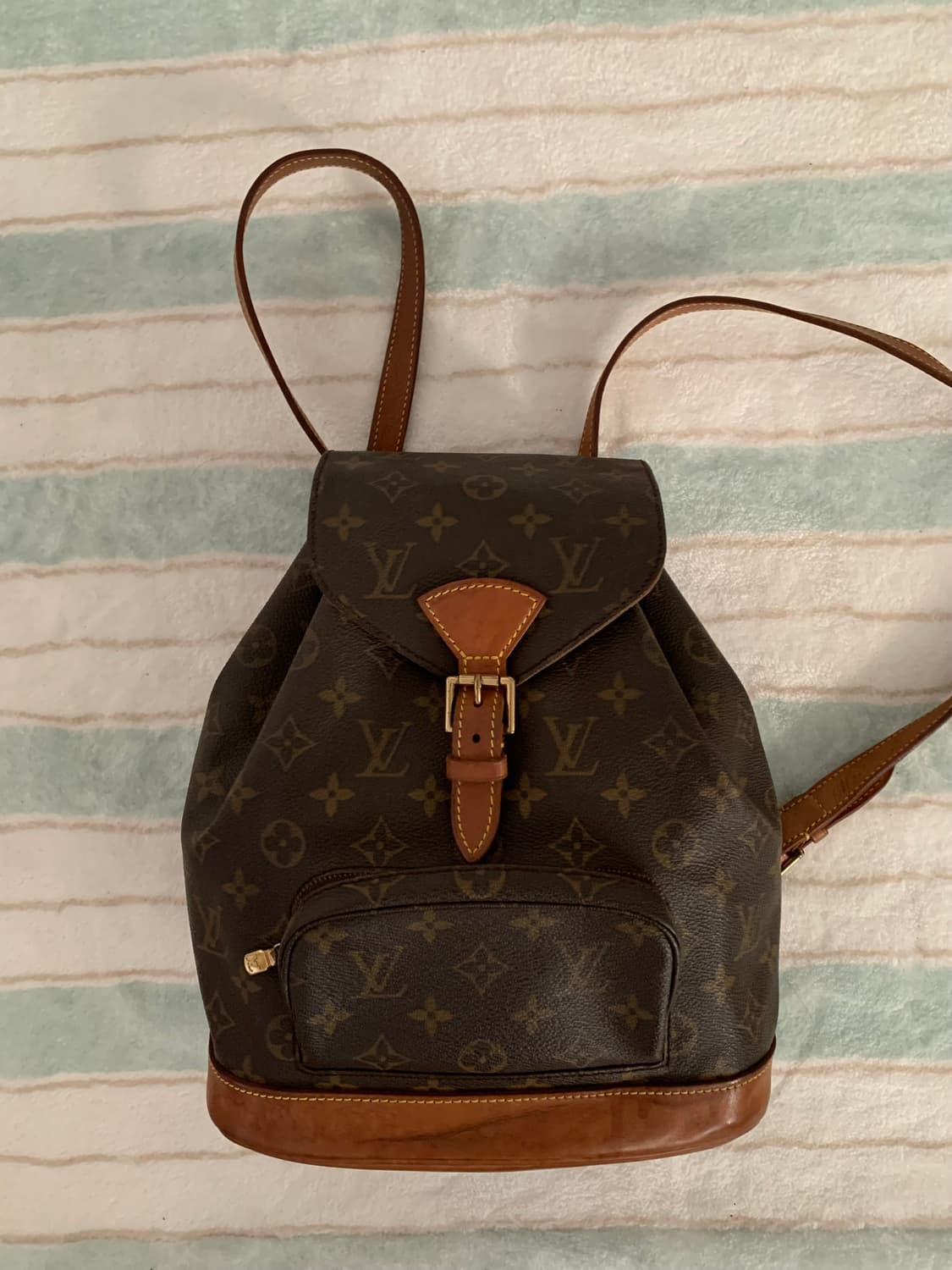 루이비통 몽수리 백팩 상품이미지4