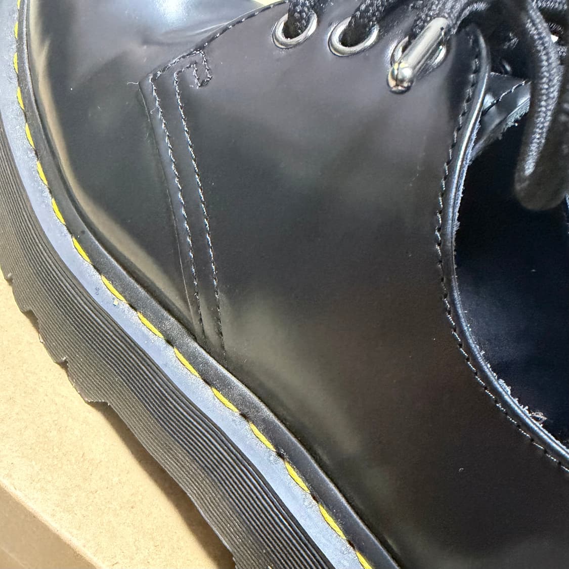 닥터마틴 1461 쿼드 블랙 240 상품이미지3