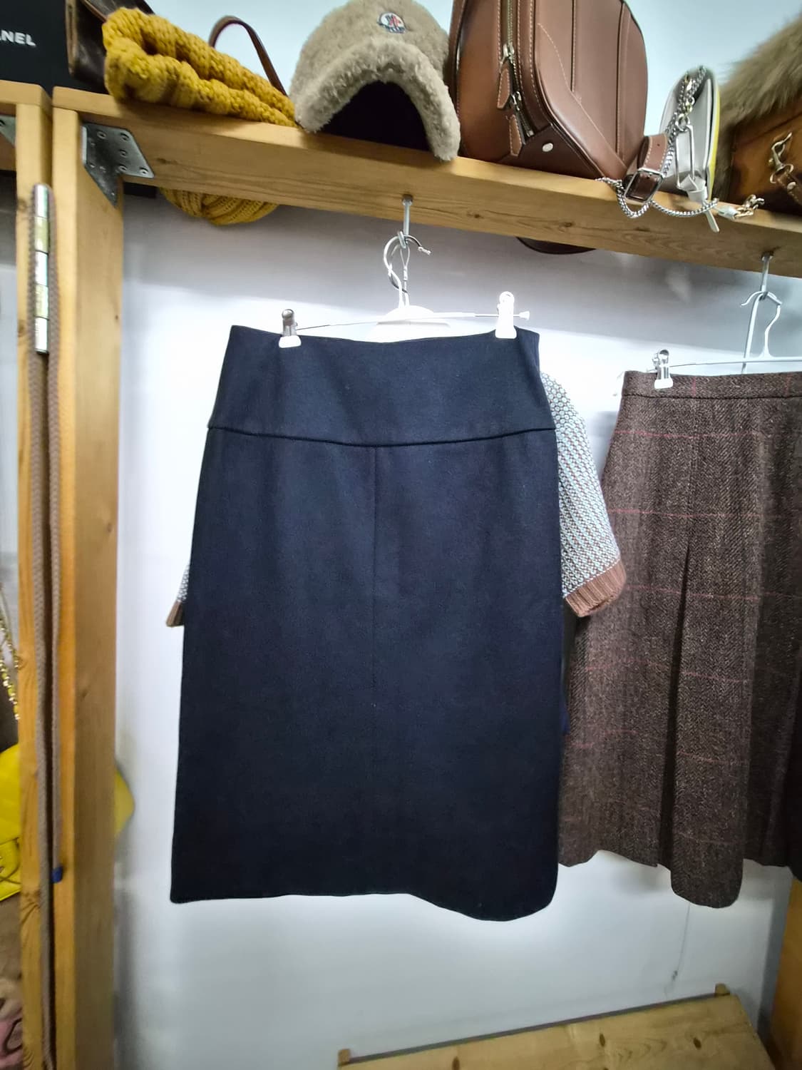 앤아더스토리즈 자수울니트. 코스울 랩스커트 상품이미지8