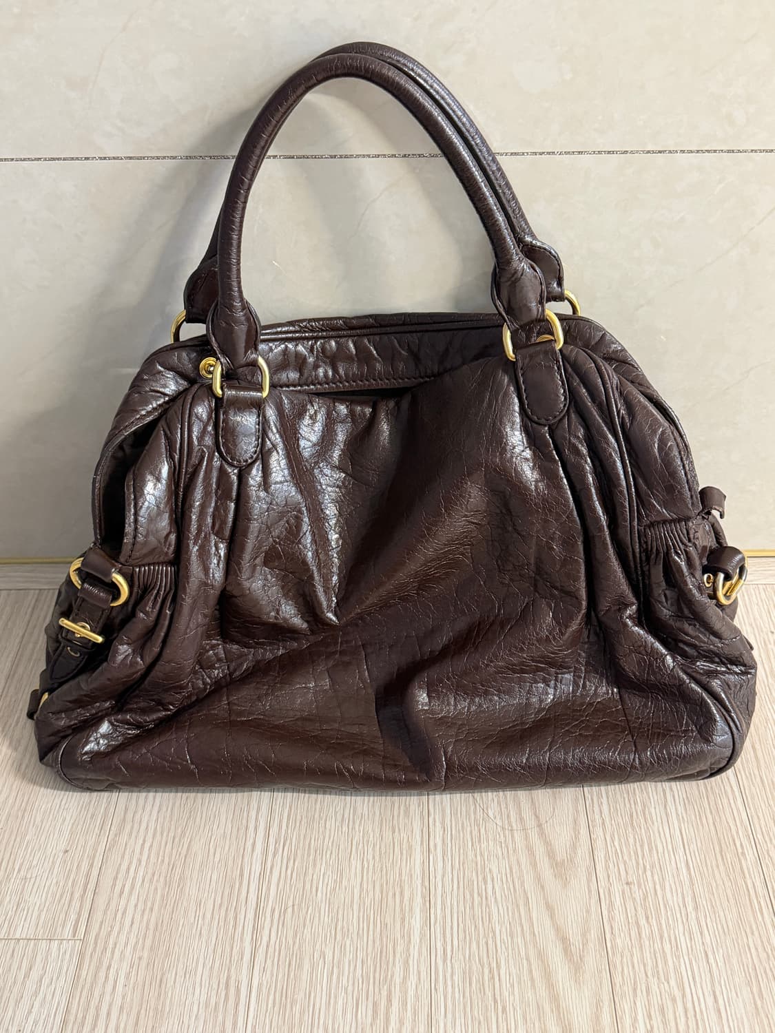 미우미우 브라운 토트백 상품이미지3