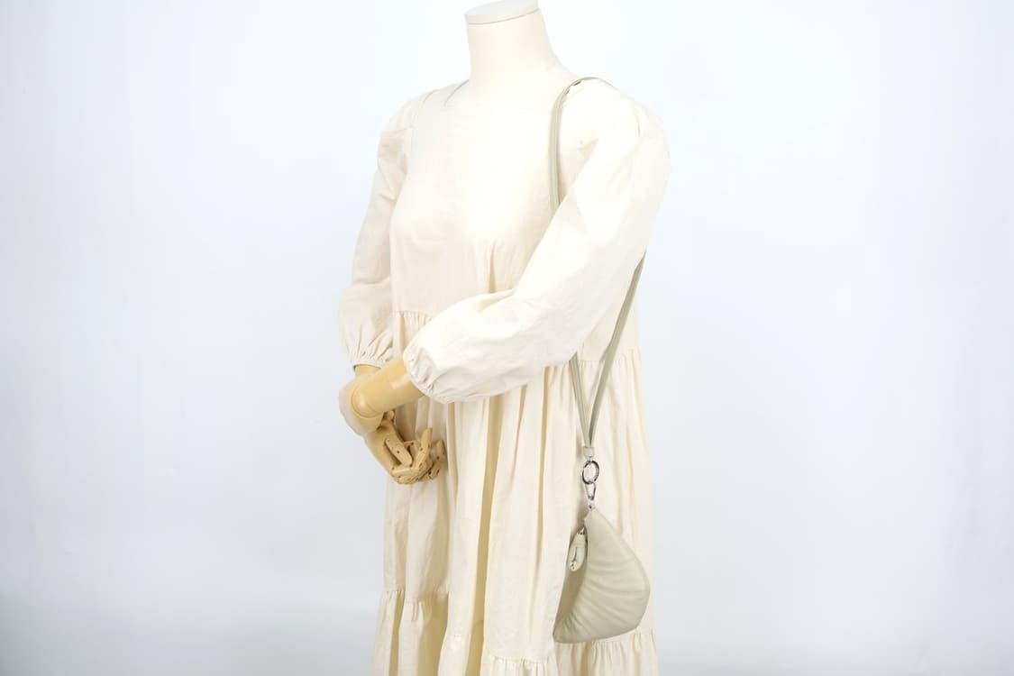 르메르 24SS 크루아상 코인 펄스 목걸이 지갑 상품이미지10