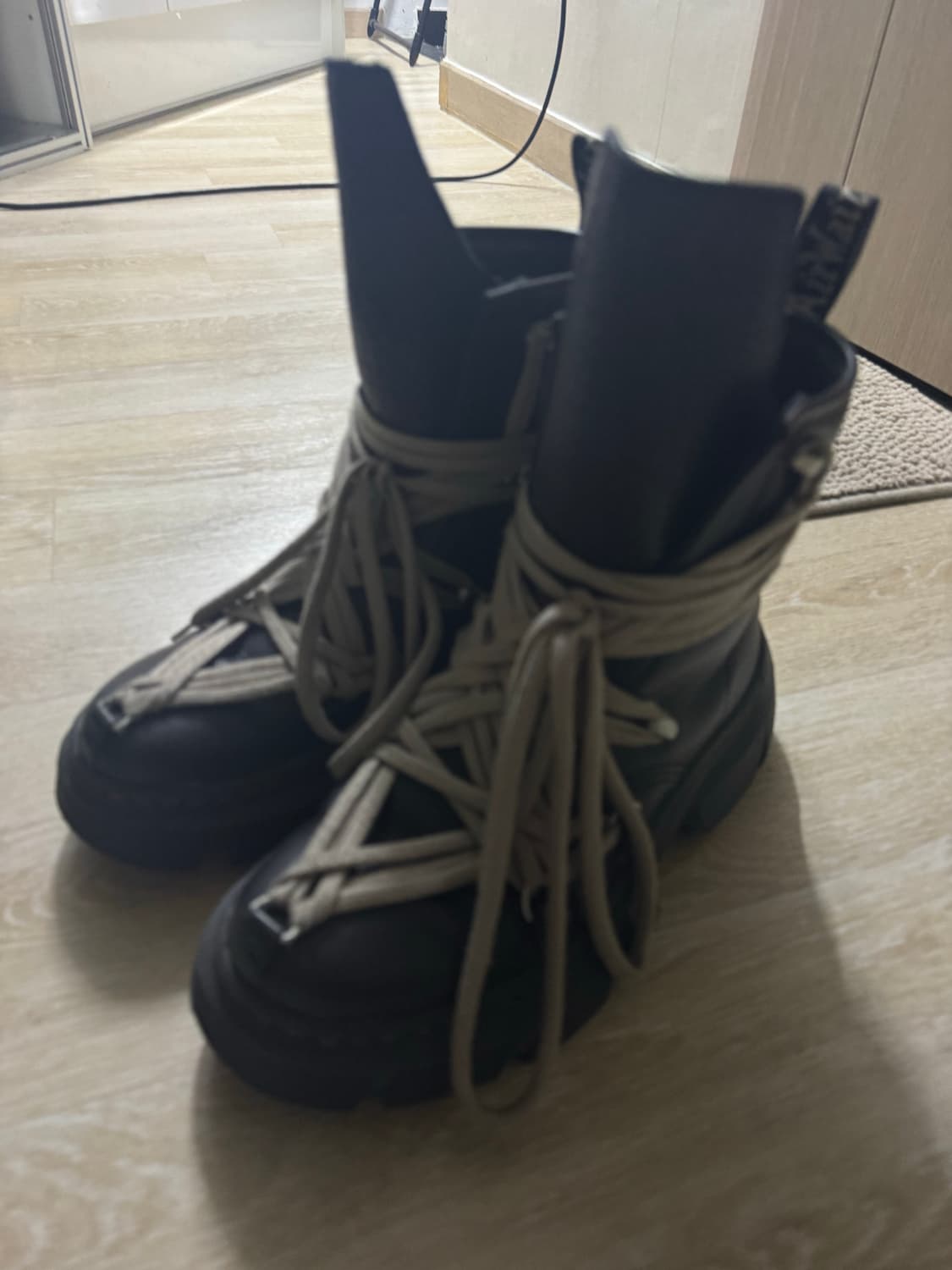 릭오웬스 닥터마틴 1460 DMXL 메가레이스 280 상품이미지1