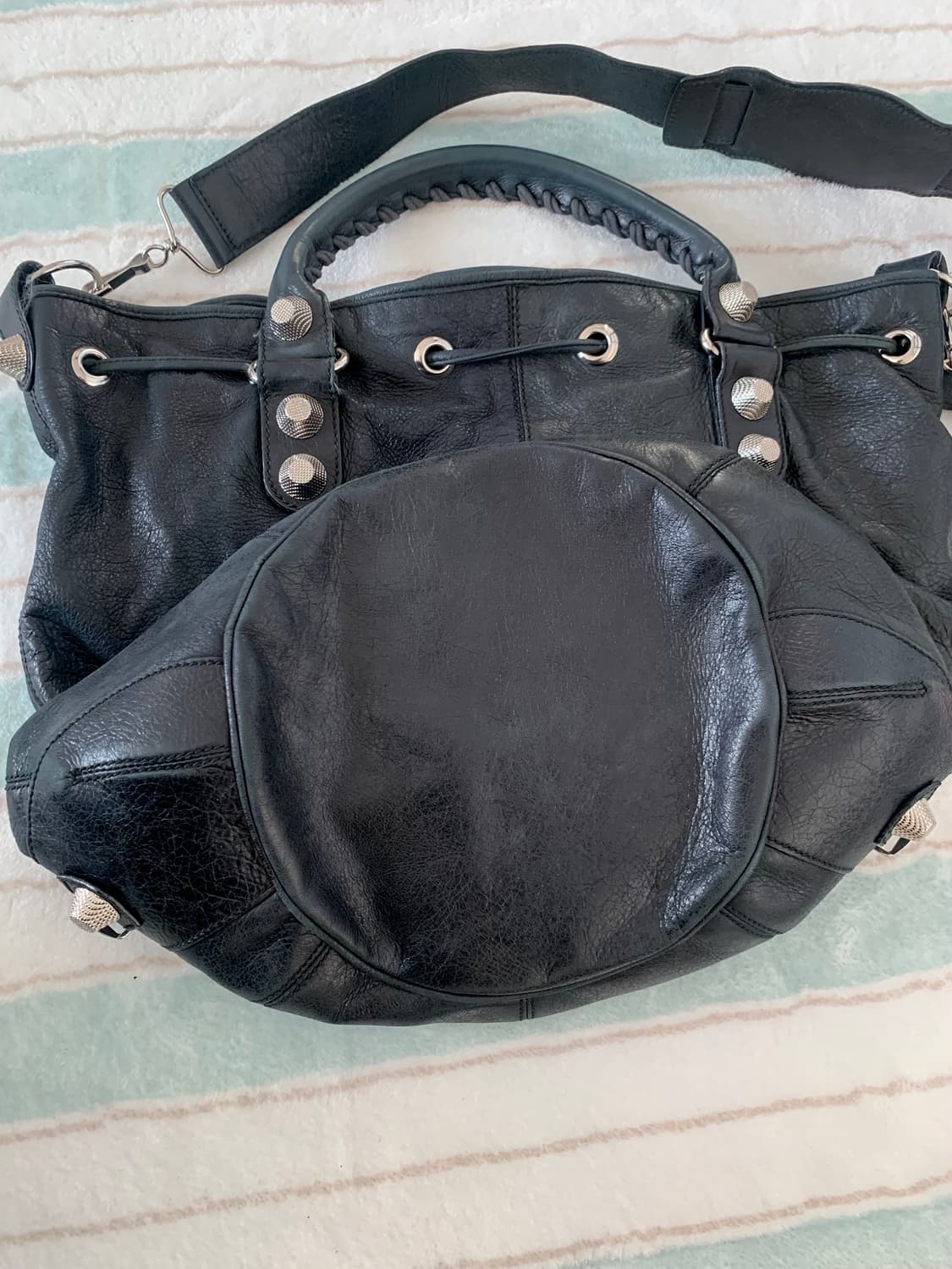 발렌시아가 자이언트 블랙 은장 가방 상품이미지6