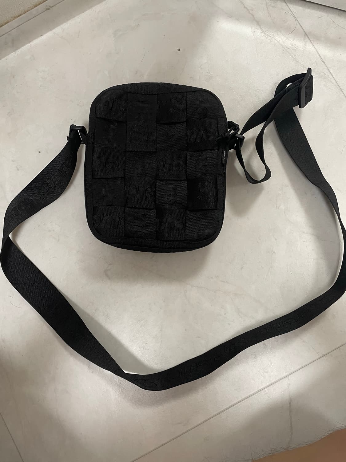 24fw 슈프림 숄더백 상품이미지1