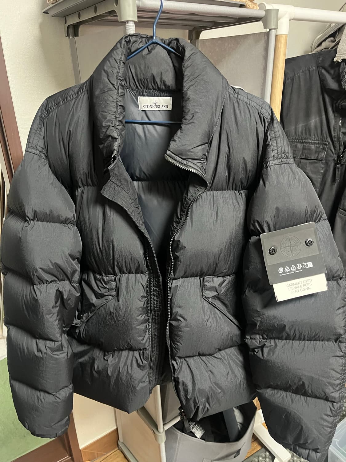 스톤아일랜드 패딩 23fw 블랙 xl 상품이미지2