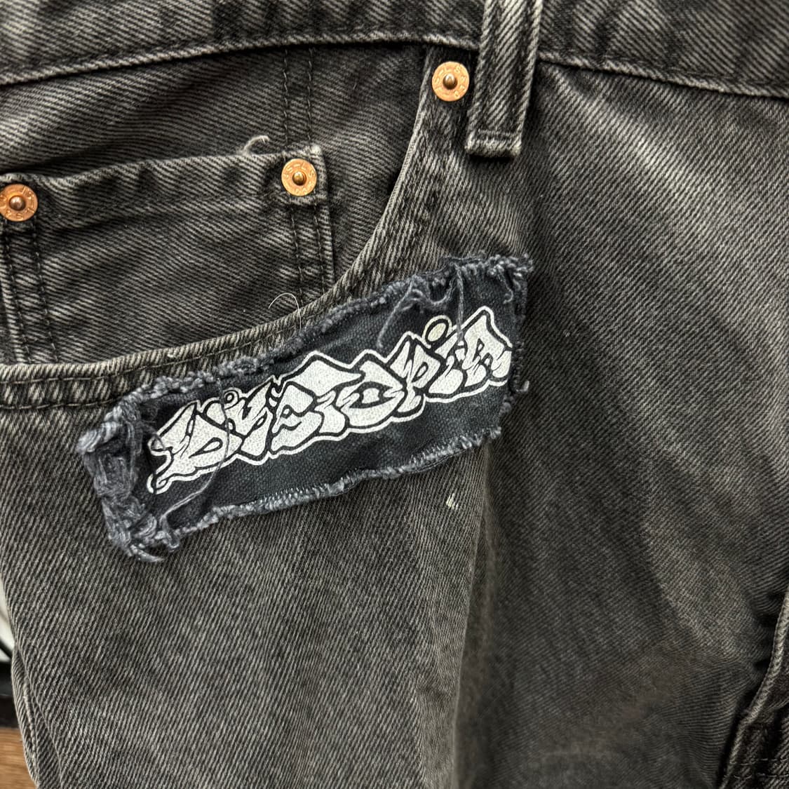 리바이스 550 데님 반바지 전면 포켓 커스텀 패치 포인트 흑청 상품이미지5