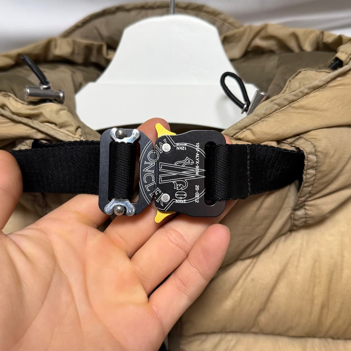 [새상품/선물가능] 몽클레어 알릭스 알몬드 푸퍼 패딩 샌드 3사이즈 상품이미지8