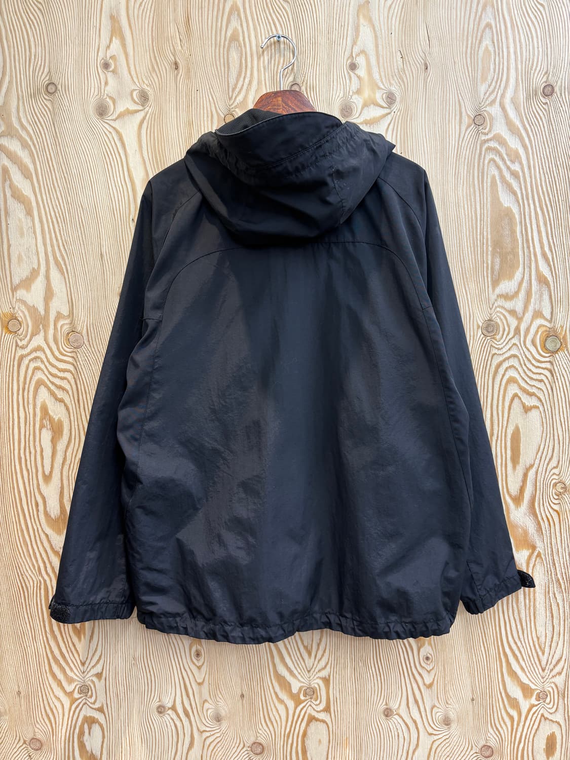 마운틴 하드웨어 윈드자켓 상품이미지2