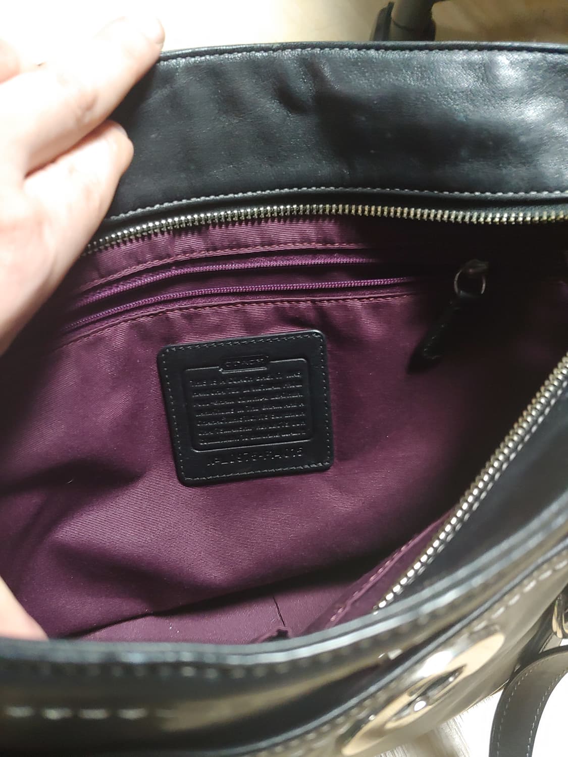 체형 커버 블랙 코치 미디움 백 상품이미지6