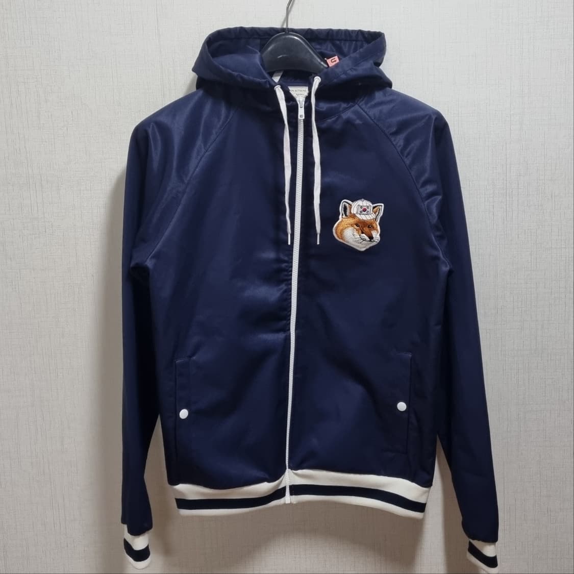 메종키츠네 국뽕 태극여우 바람막이 M 네이비 상품이미지1