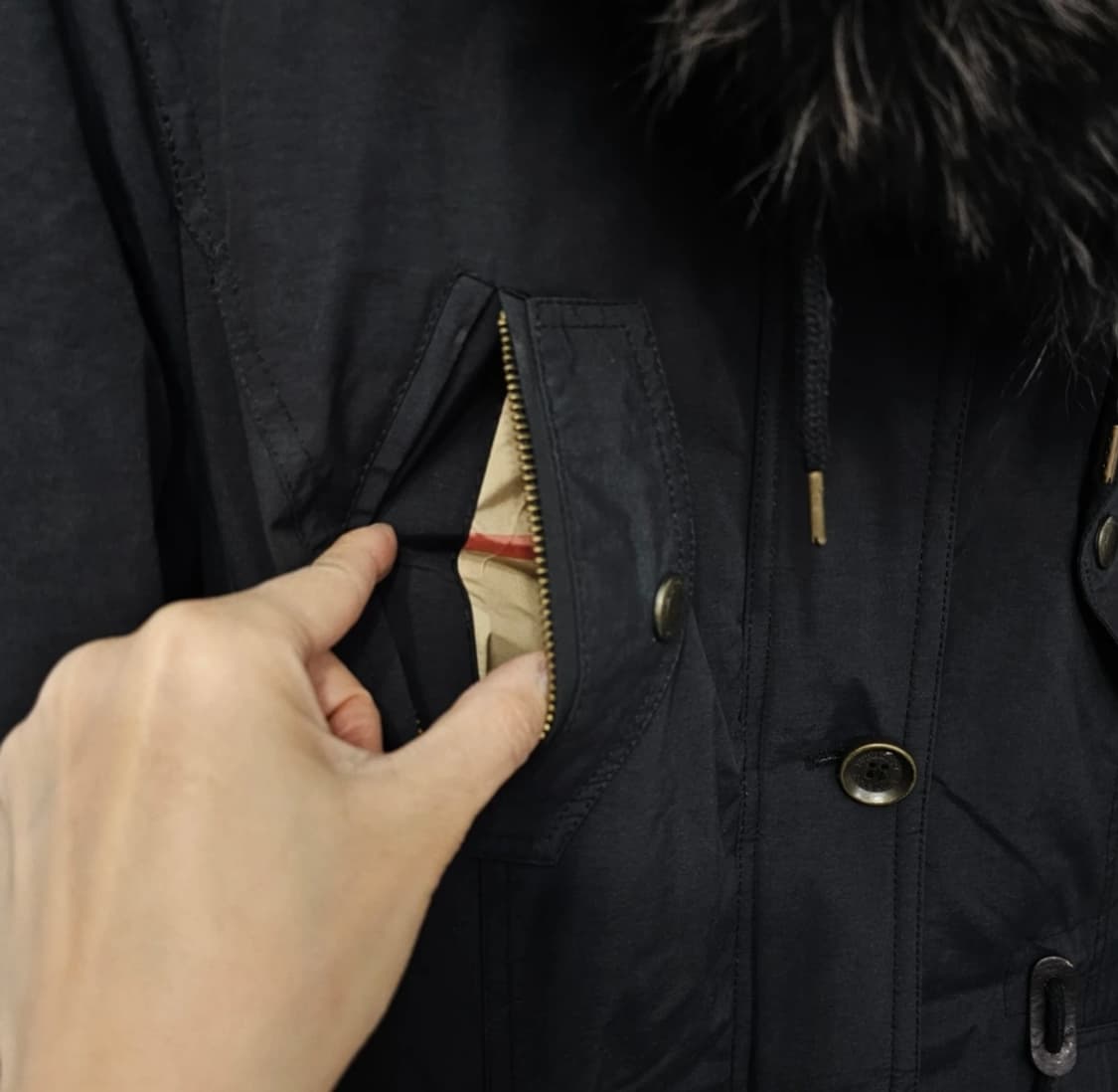 버버리 브릿 여성 패딩 코트 블랙 ~66 상품이미지4