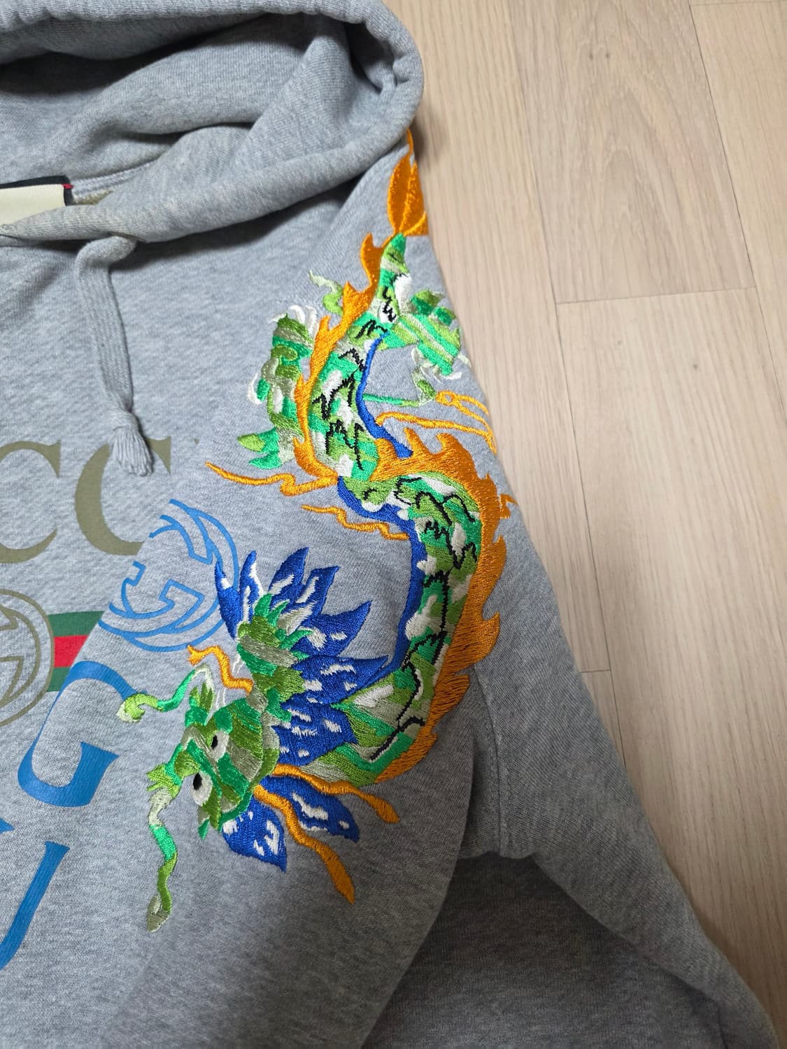 구찌 드래곤 자수 후드티 상품이미지4