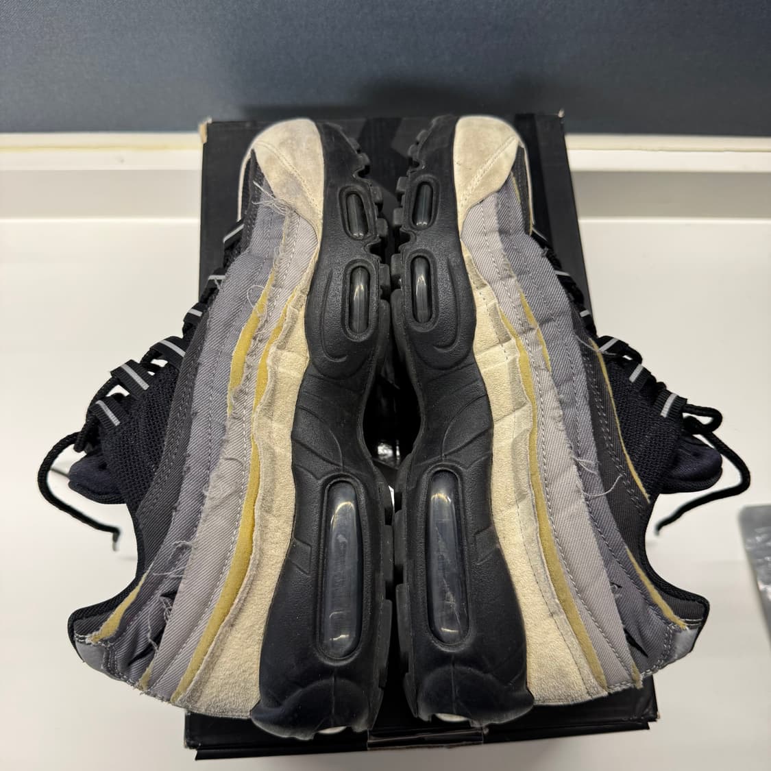 255 꼼데가르송 나이키 에어맥스 95 상품이미지2