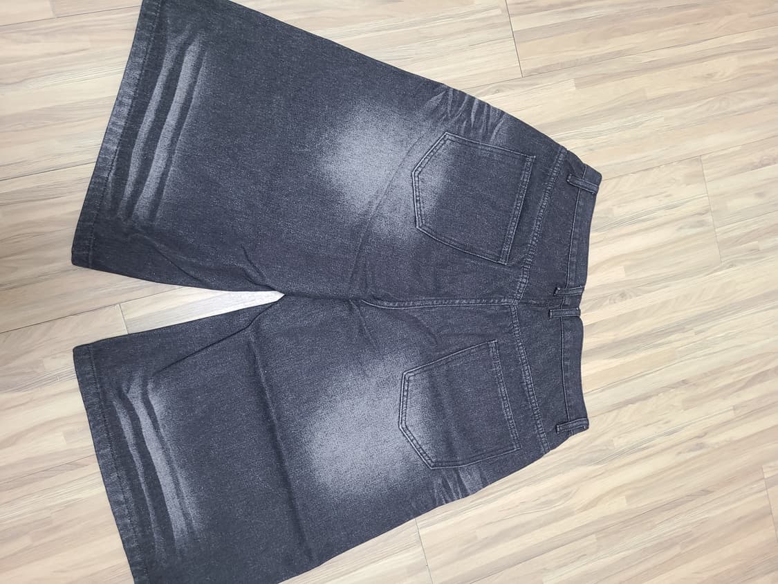 이지노이지 8부 데님 버뮤다팬츠 - 흑청 3사이즈 상품이미지4