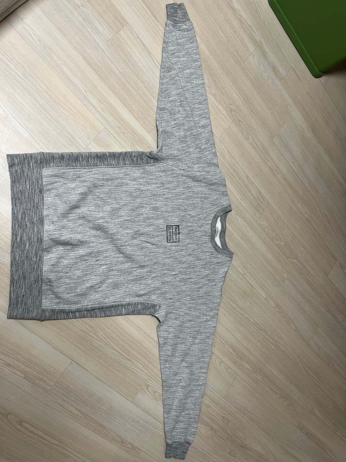 나이젤카본x클로즈드 맨투맨  상품이미지1