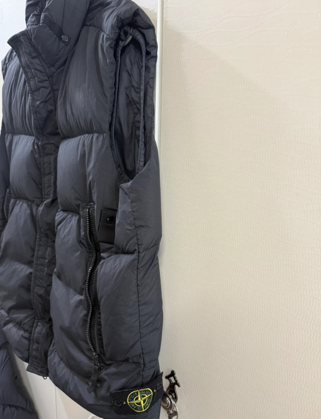 [L/105] 스톤아일랜드 크링클랭스 패딩조끼 상품이미지2