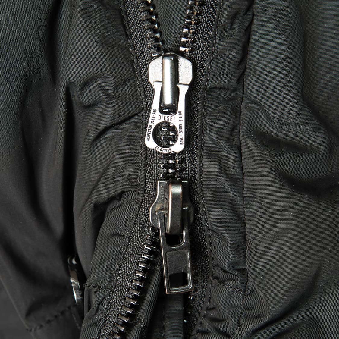 [105] 00s 디젤 패디드 밀리터리 파카 블랙  상품이미지3