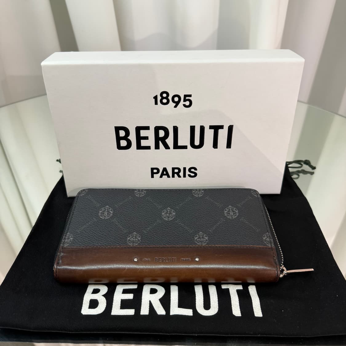 [정품] 벨루티 시그니처 캔버스 앤 레더 지퍼 장지갑 상품이미지6
