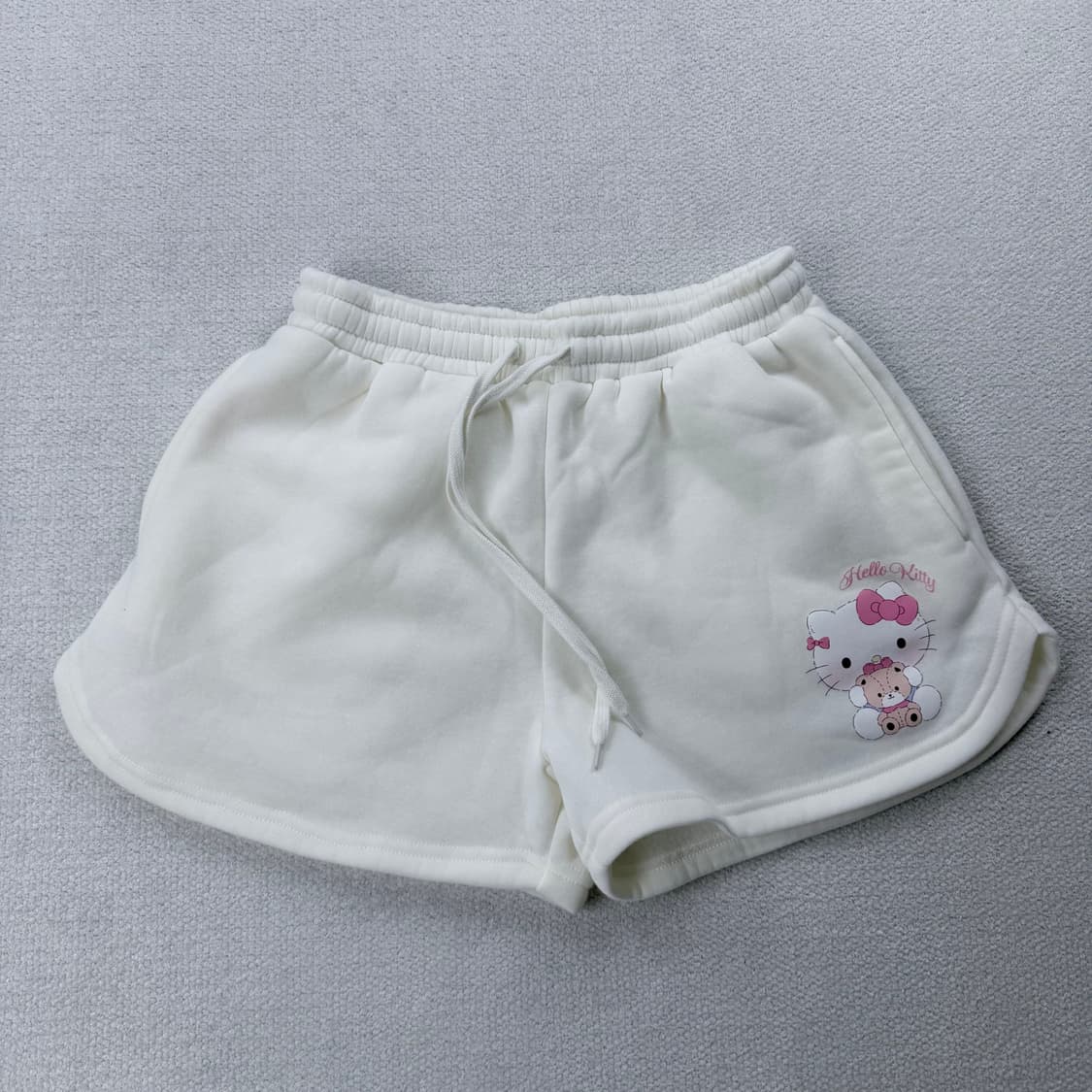 Majoretty 마죠리티 헬로키티 울프죠 후드집업 & 숏팬츠 셋업 상품이미지5