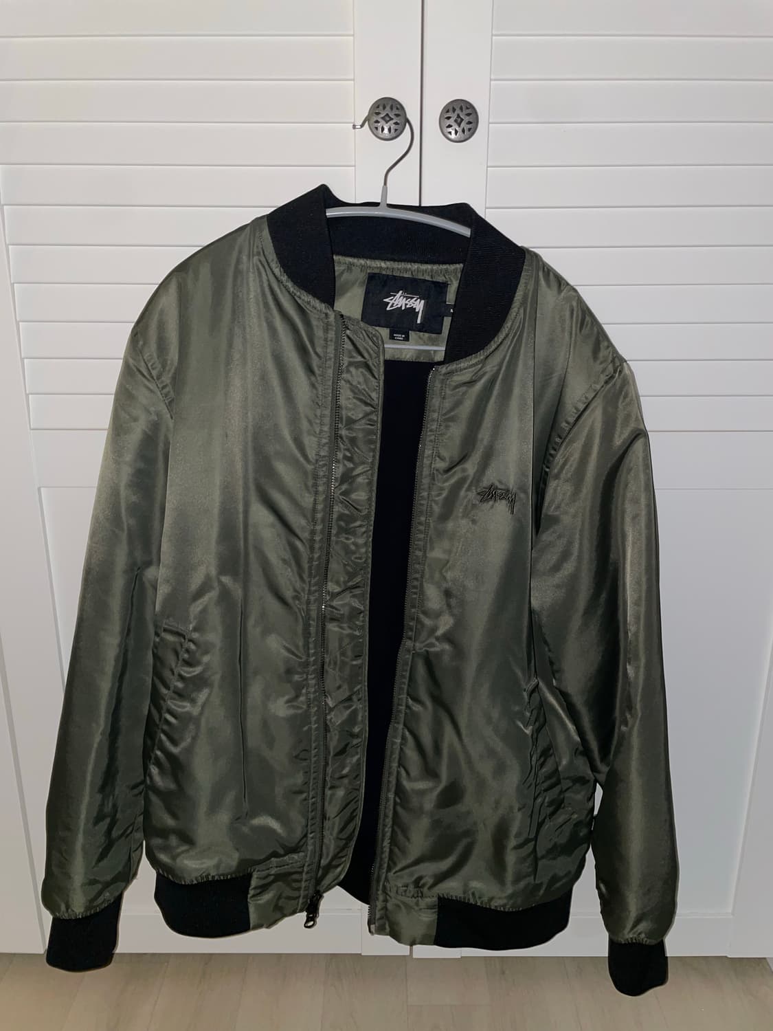 스투시 플라이트 사틴 붐버 재킷 올리브 상품이미지3
