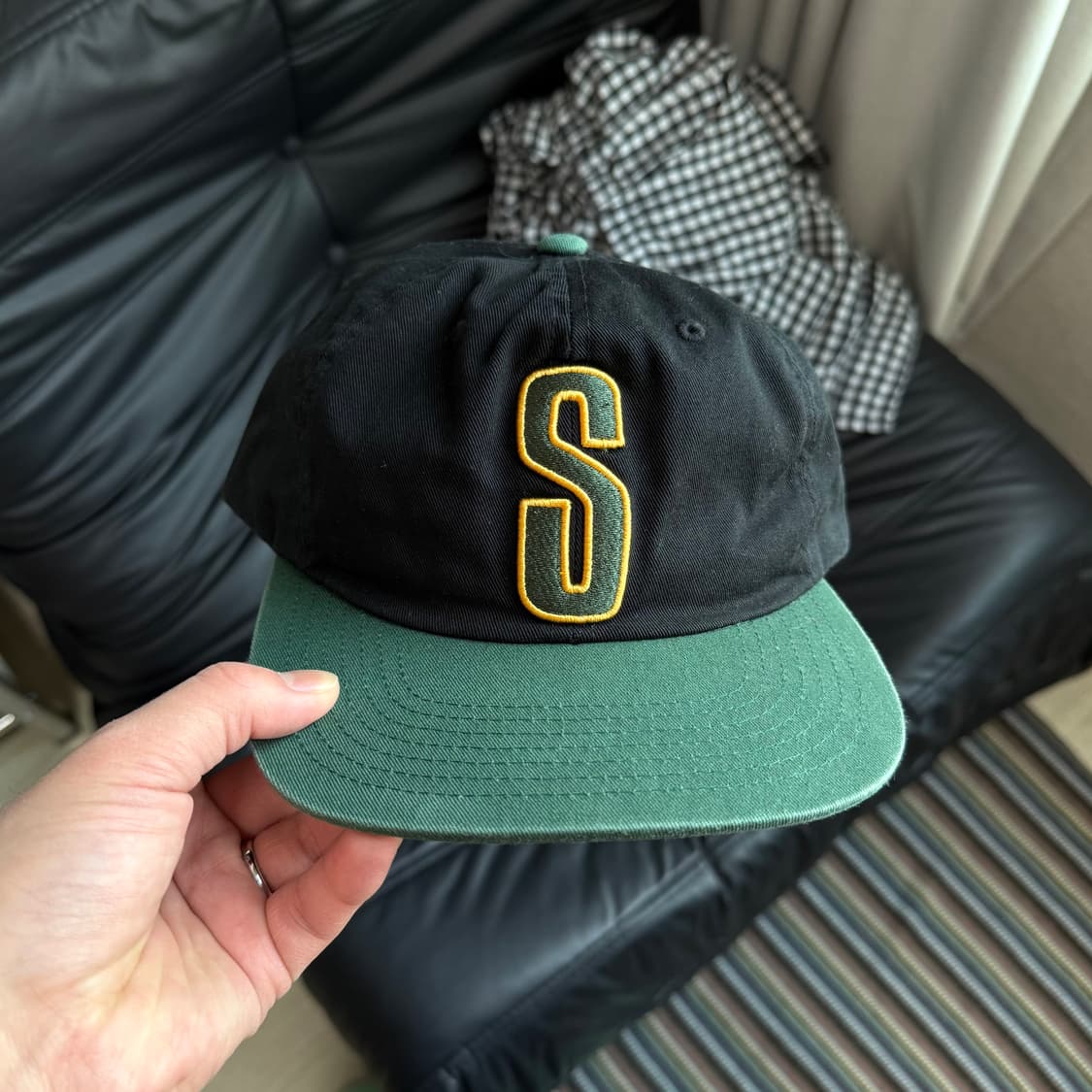 스투시 s로고 투톤 모자 상품이미지1