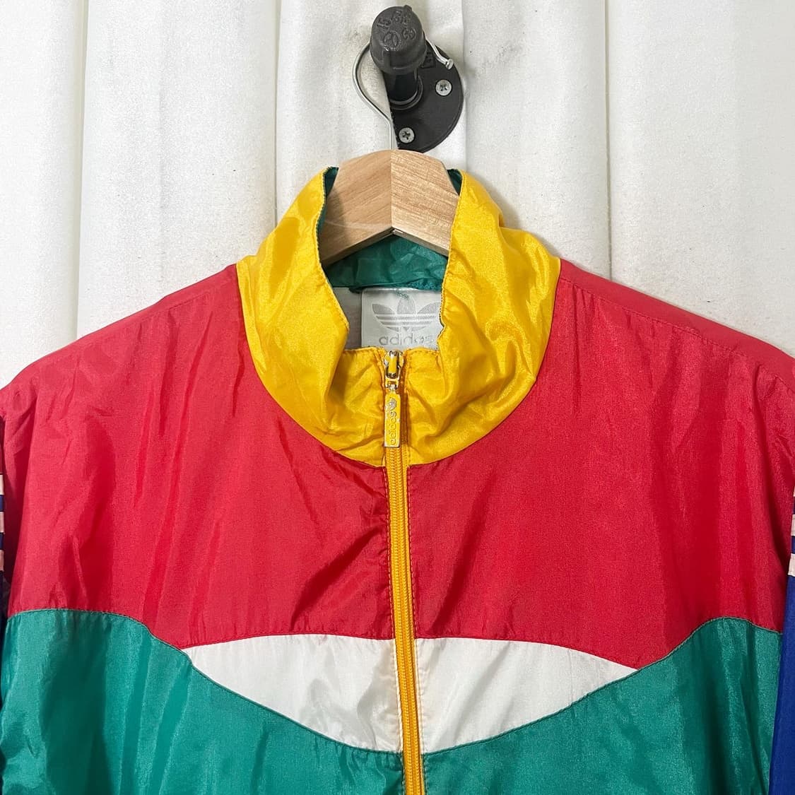 아디다스 멀티컬러 백로고 윈드브레이커 상품이미지2