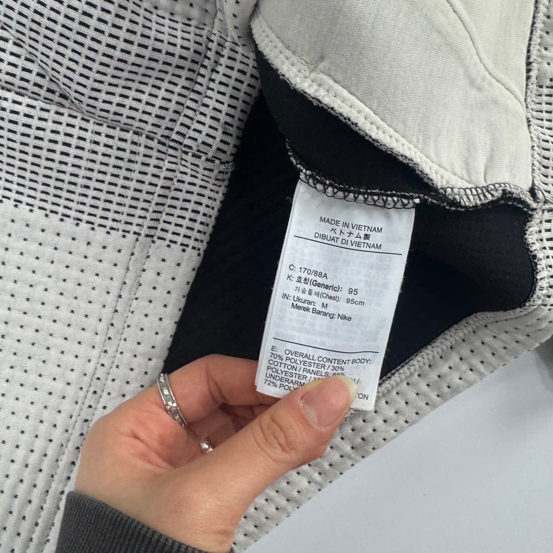 Nike 나이키 화이트 펀칭 디테일 후드집업 상품이미지6