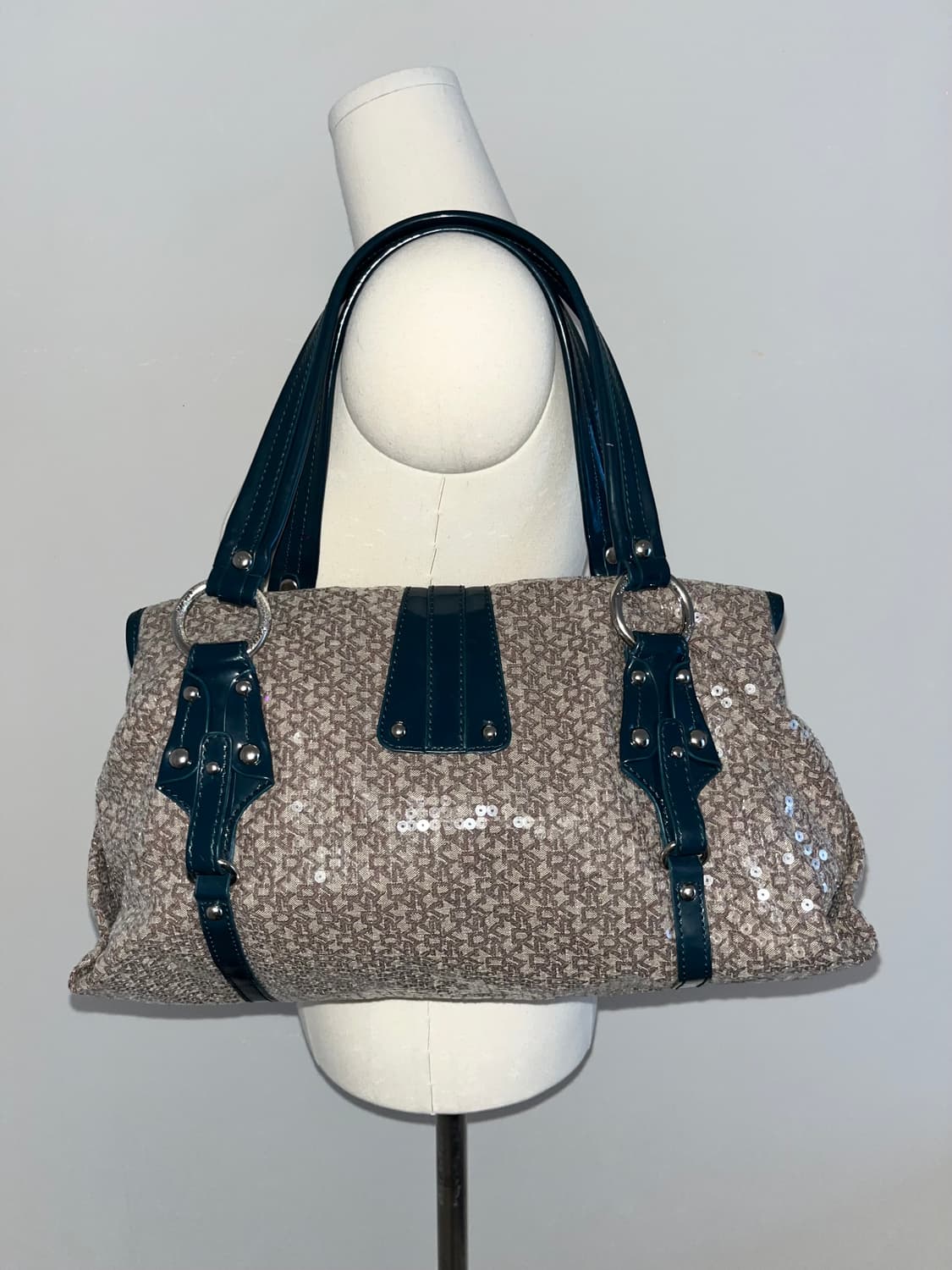 📦DKNY spangle shoulder bag 상품이미지5