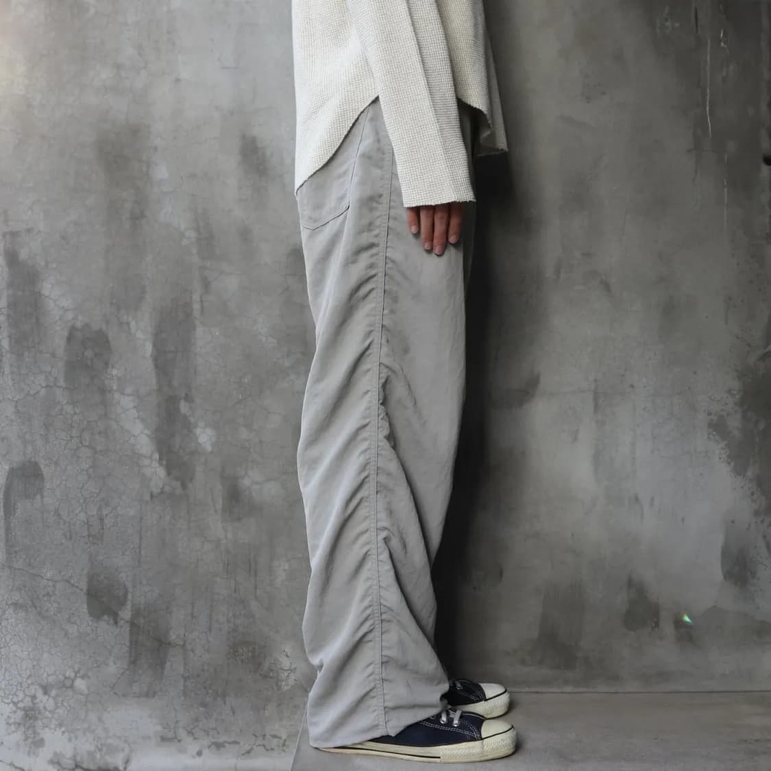 언유즈드 25FW 나일론 팬츠 그레이 2사이즈 판매합니다 상품이미지4