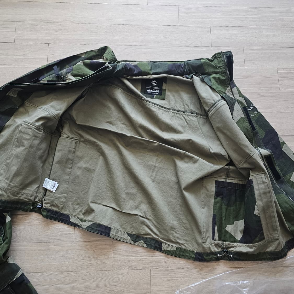 와일드띵스 X 화이트마운티니어링 콜라보 셋업 헌팅자켓 반바지 카모 XL 상품이미지8