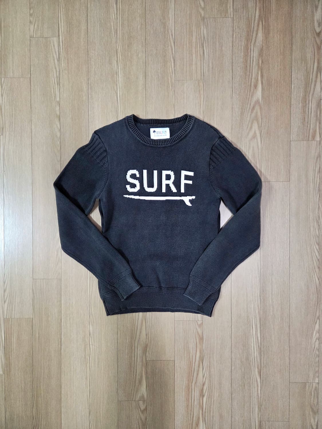 ROYALPALM 차콜 원워싱 라운드 니트 상품이미지1