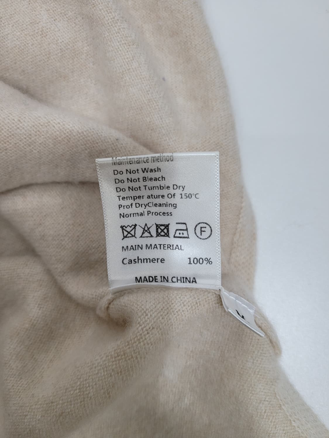 캐시미어 100% 터틀넥 니트 원피스 / 여 M 아이보리
 상품이미지8
