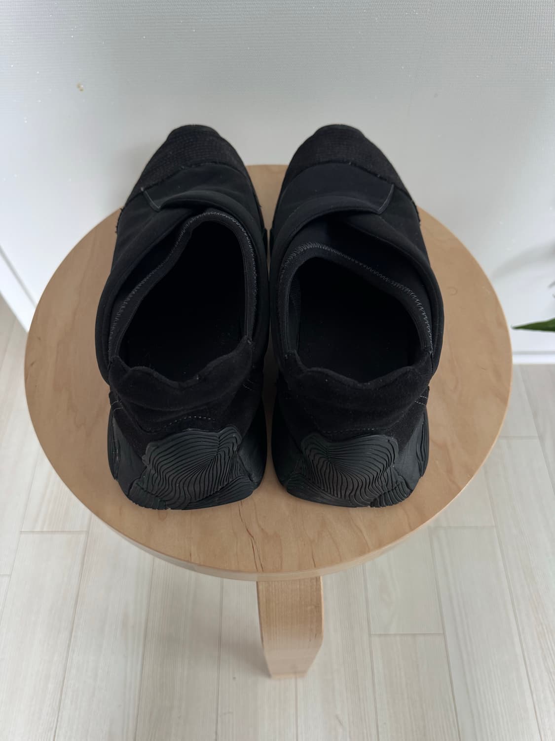 이세이 미야케 옴므플리세 믹스드 스니커즈 상품이미지4