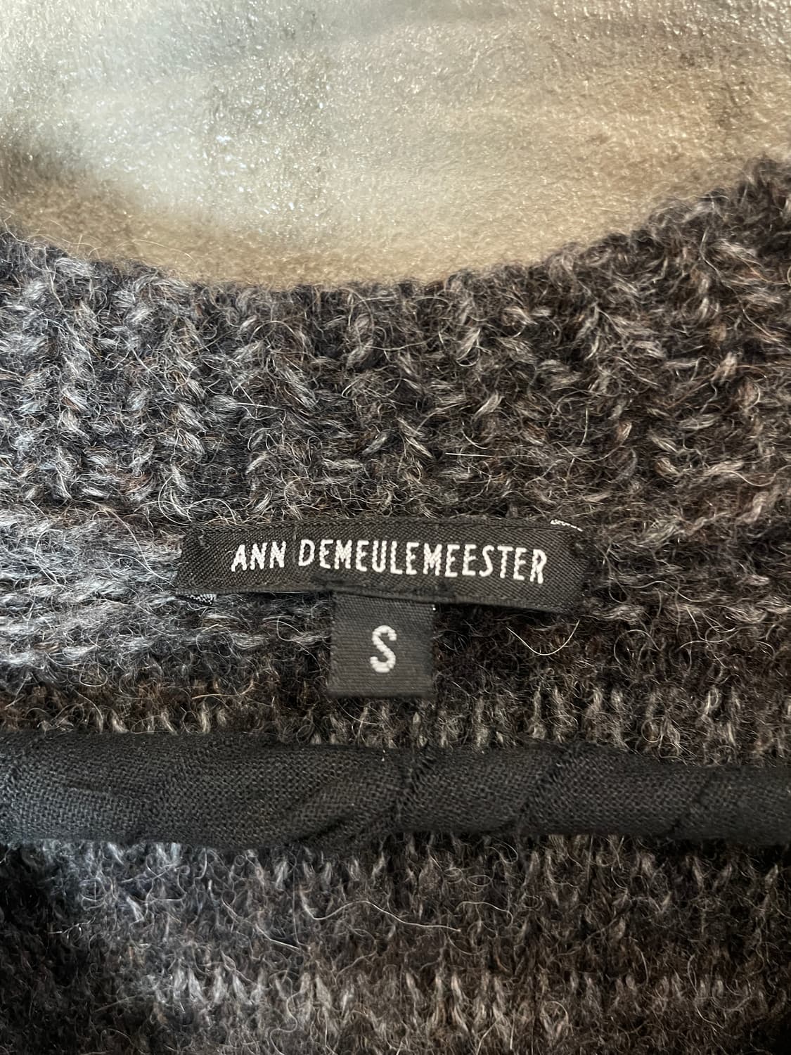 앤드뮐미스터 오픈워크 브이넥 니트 상품이미지6