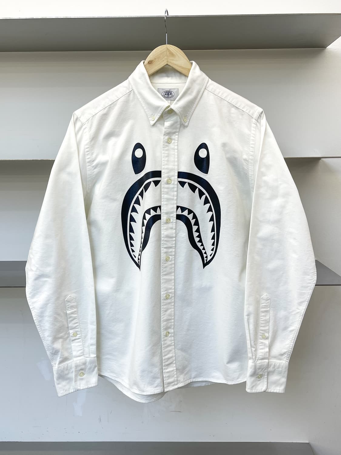 베이프 샤크 페이스 셔츠 상품이미지1