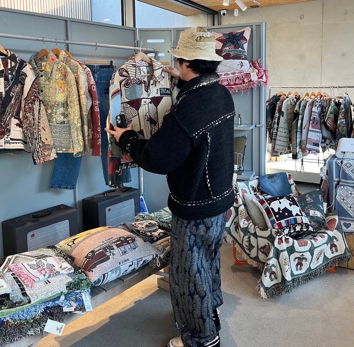 OS) 캐피탈 울 핸드 니트 코위찬 G 진 블랙 상품이미지3