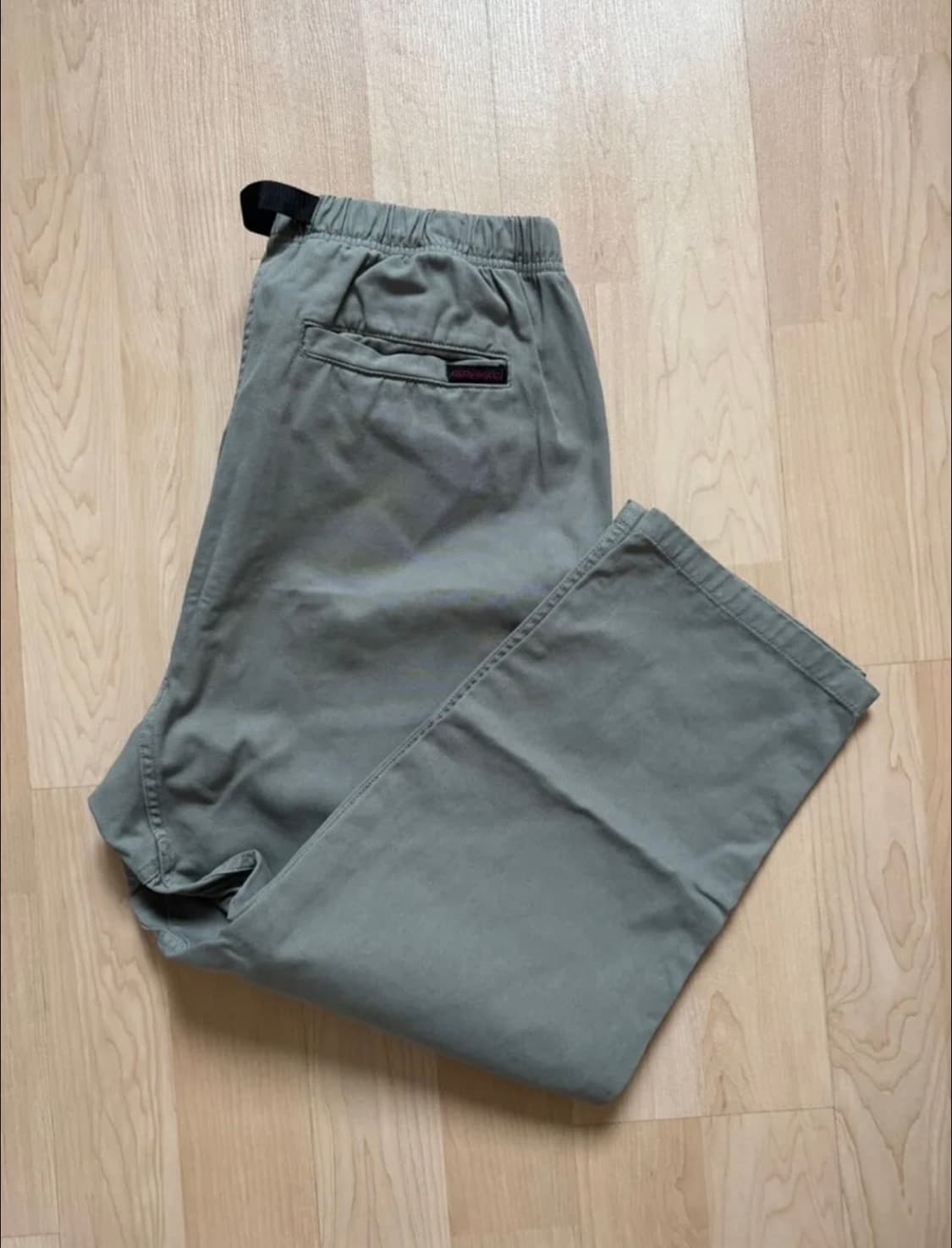 그라미치 루즈 테이퍼드 팬츠 카키 그레이 M 사이즈 상품이미지4